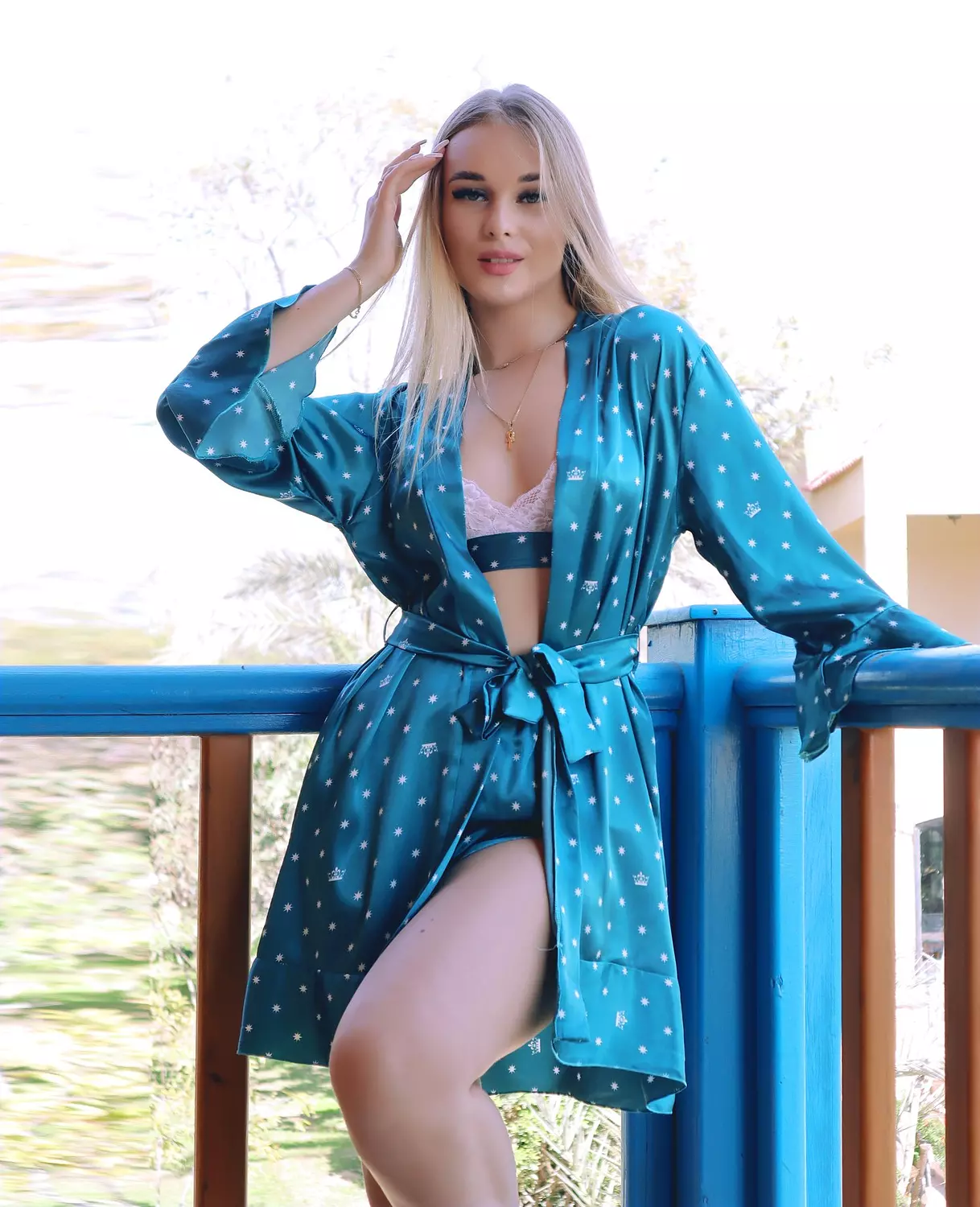 Star & Crown Print Satin Robe Set 9