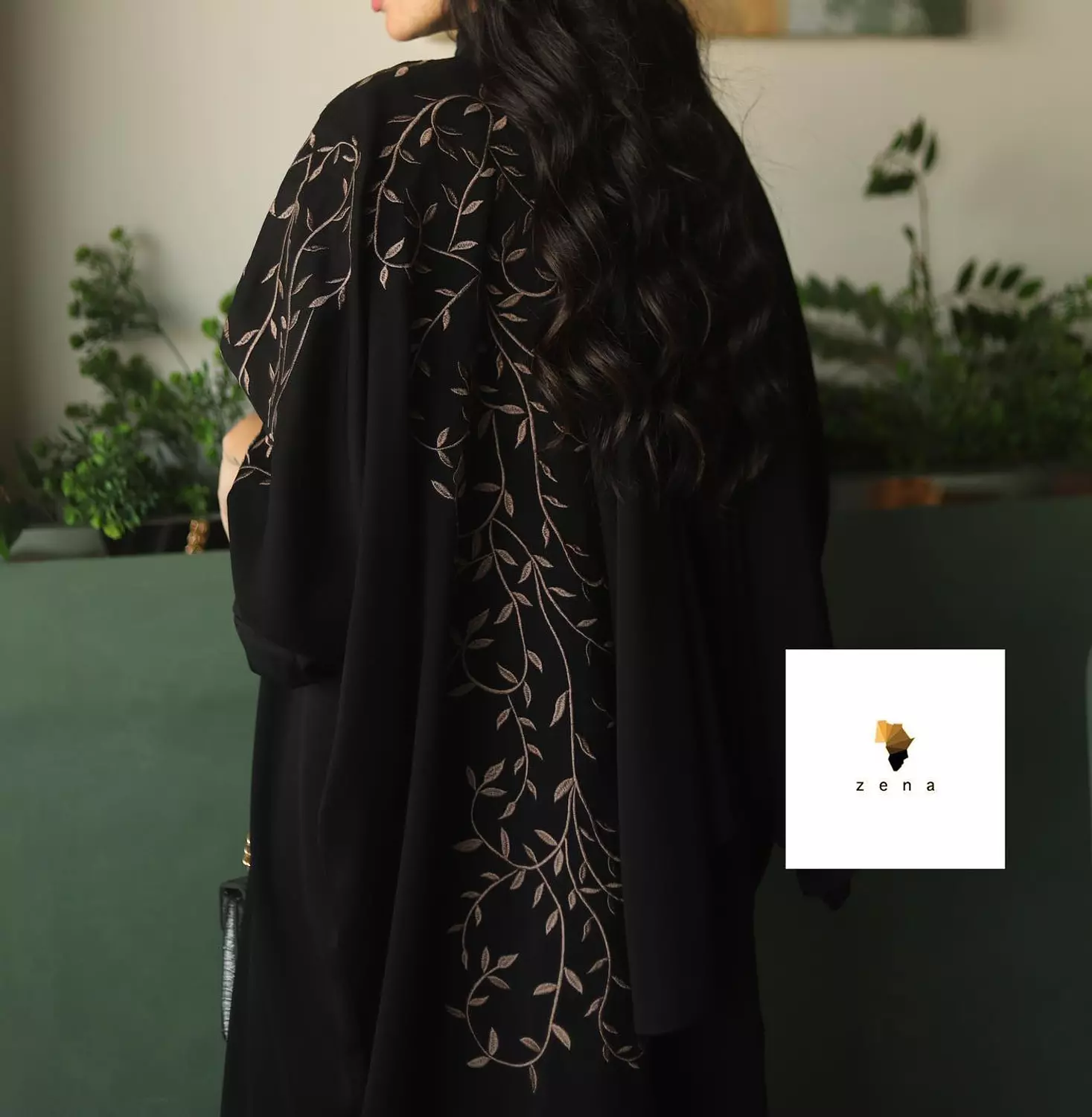 ع بايه hover image