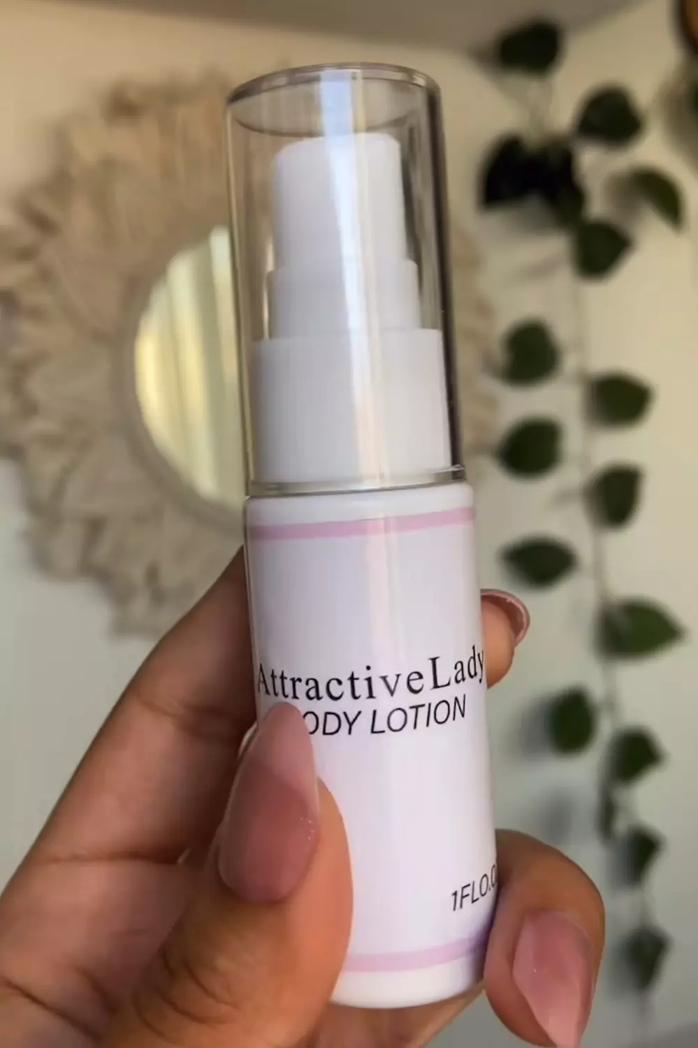 Attractive lady body lotion  1