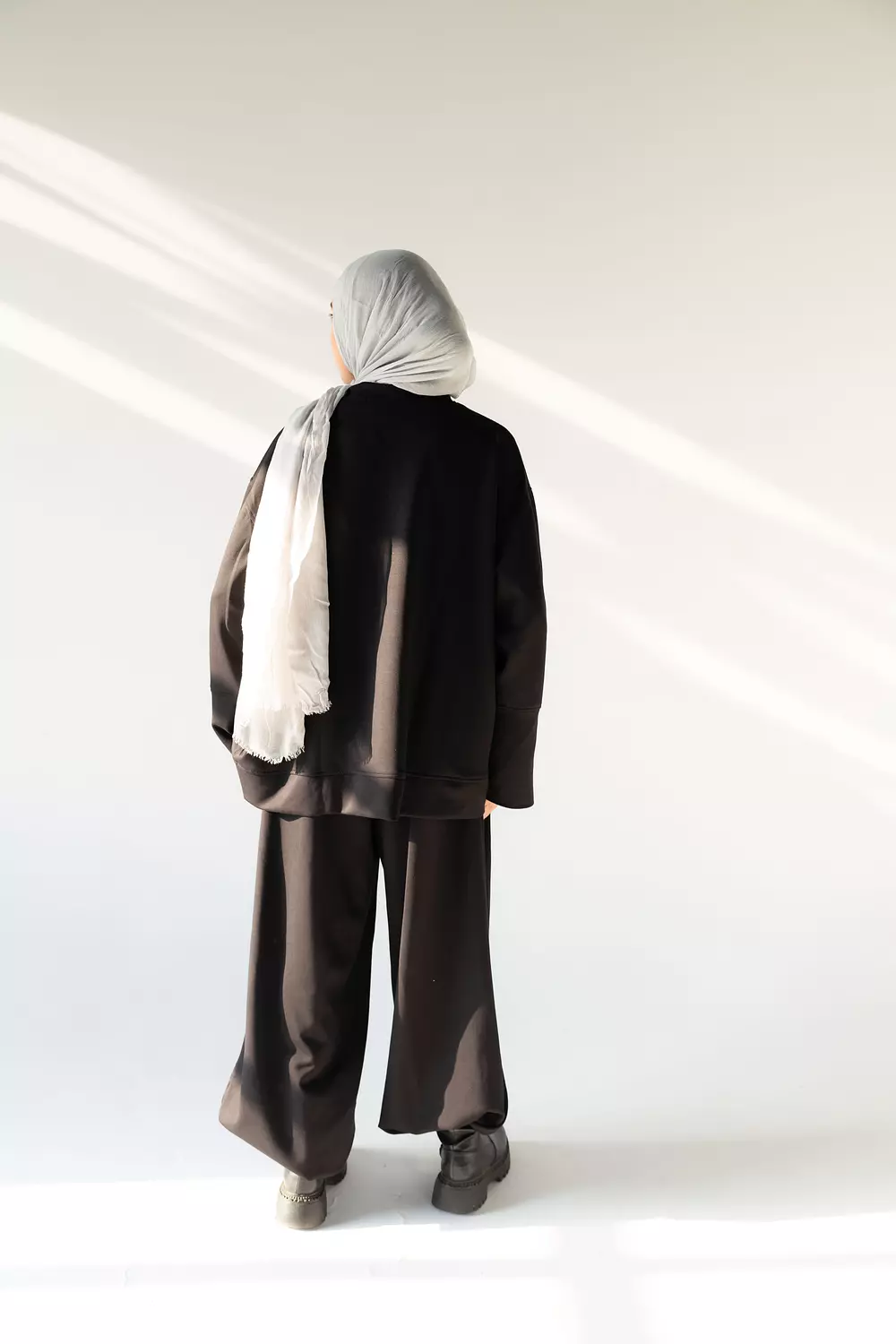 High Low Shirt in Black 4