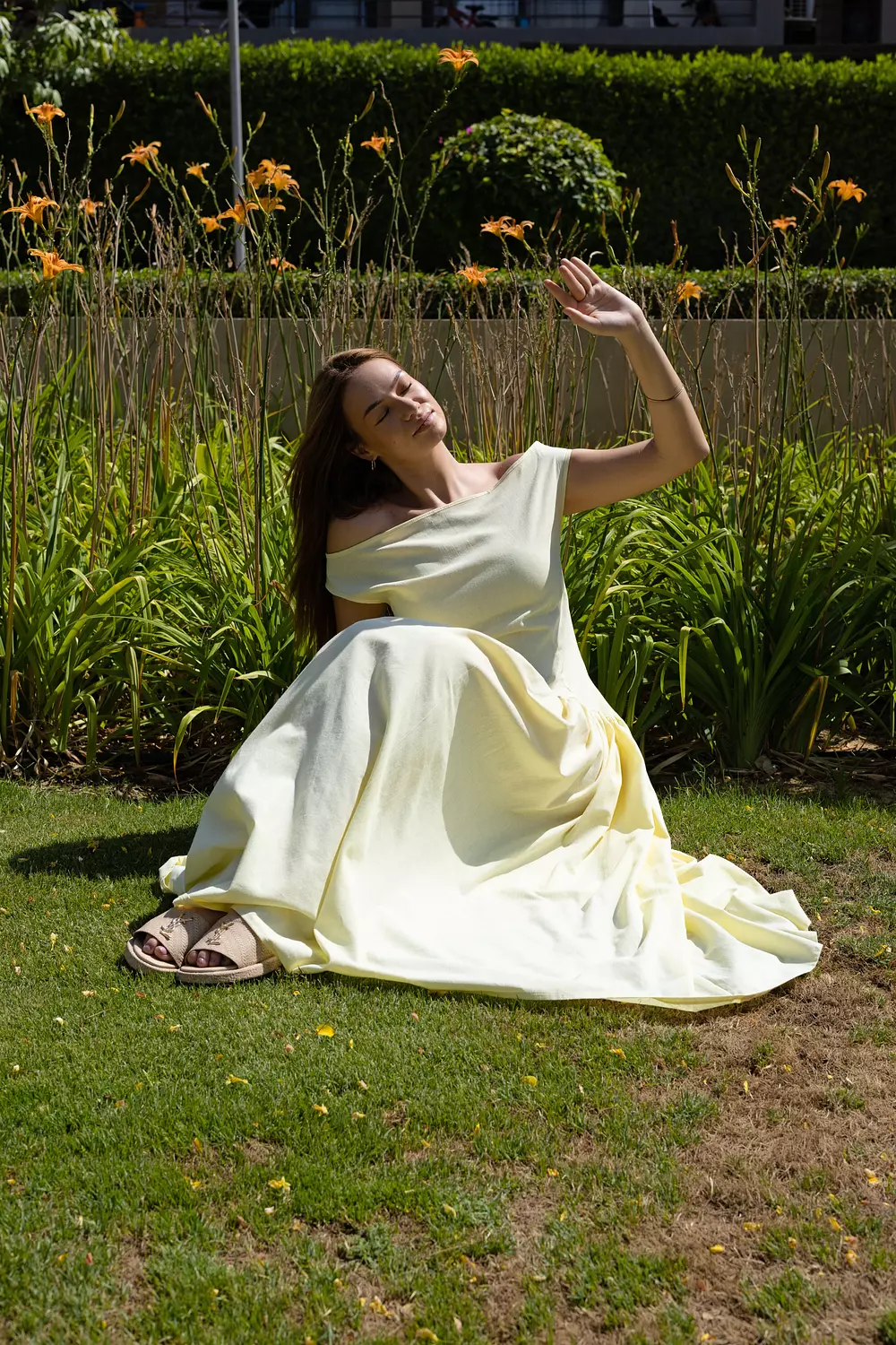 Lila Dress In butter Yellow 3