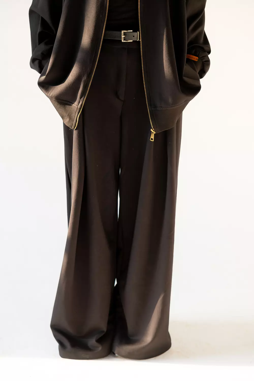 Ella Oysho Pants in Black image