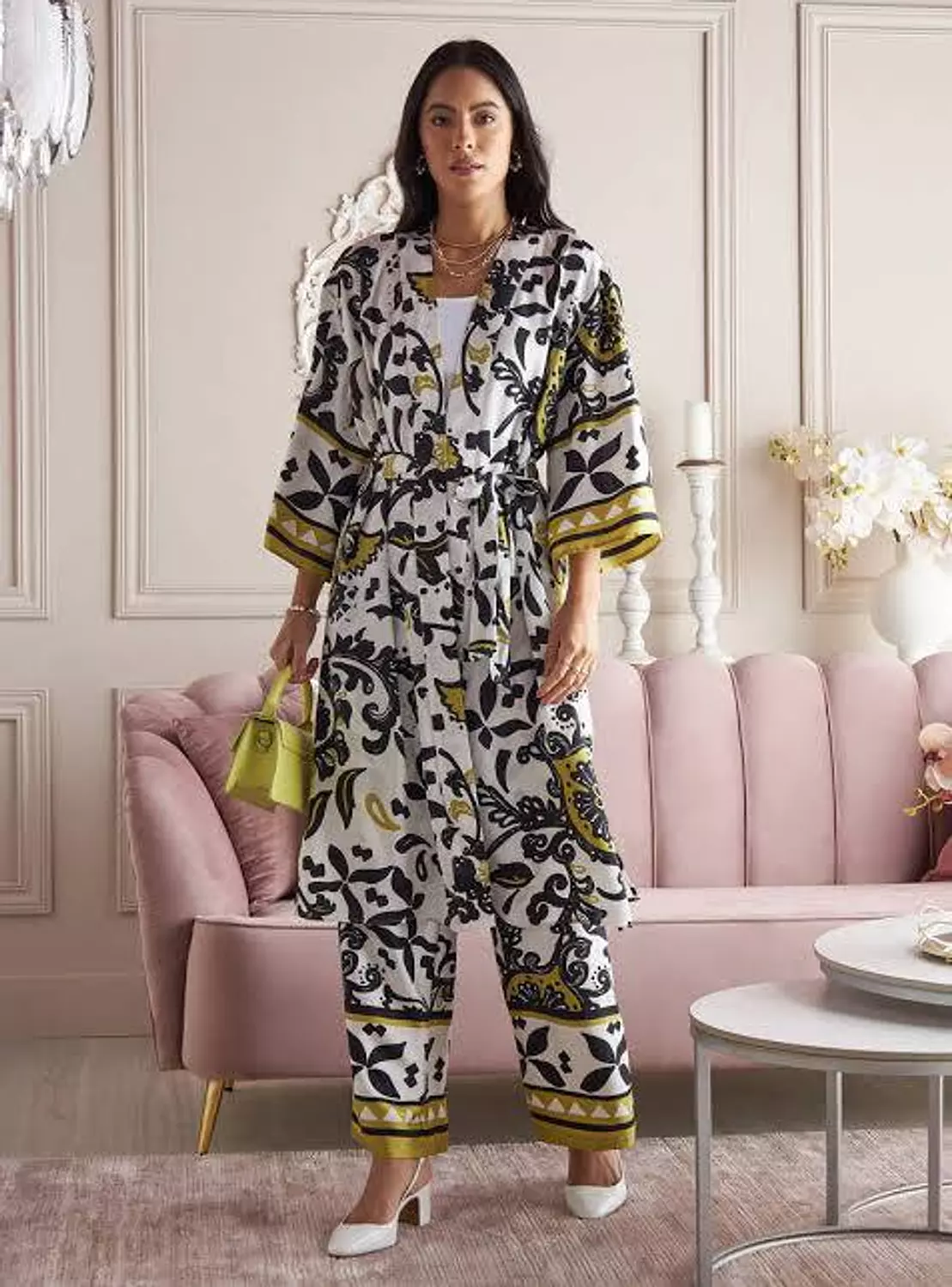 All over printed chique suit from max hover image