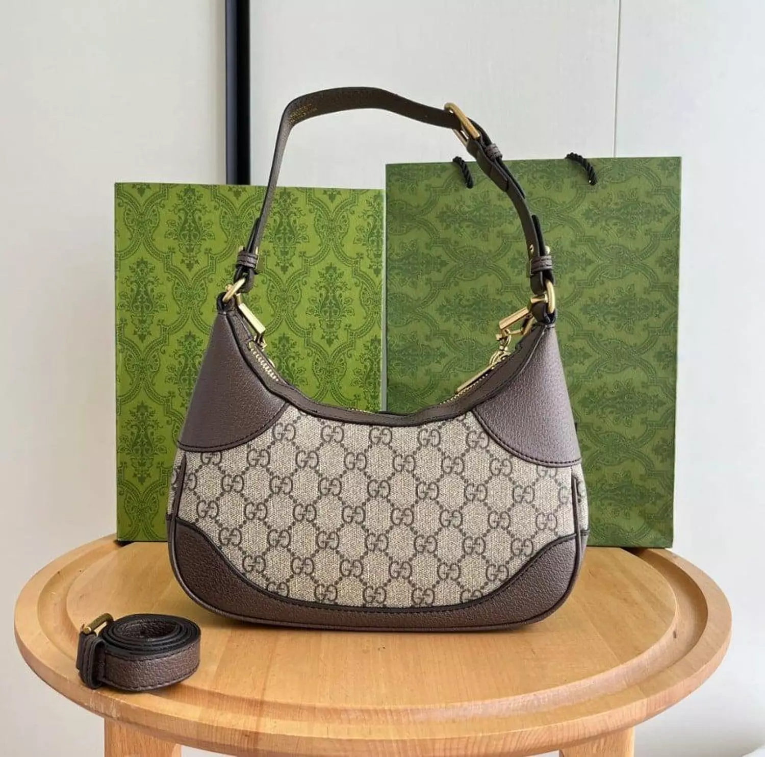 Gucci  5