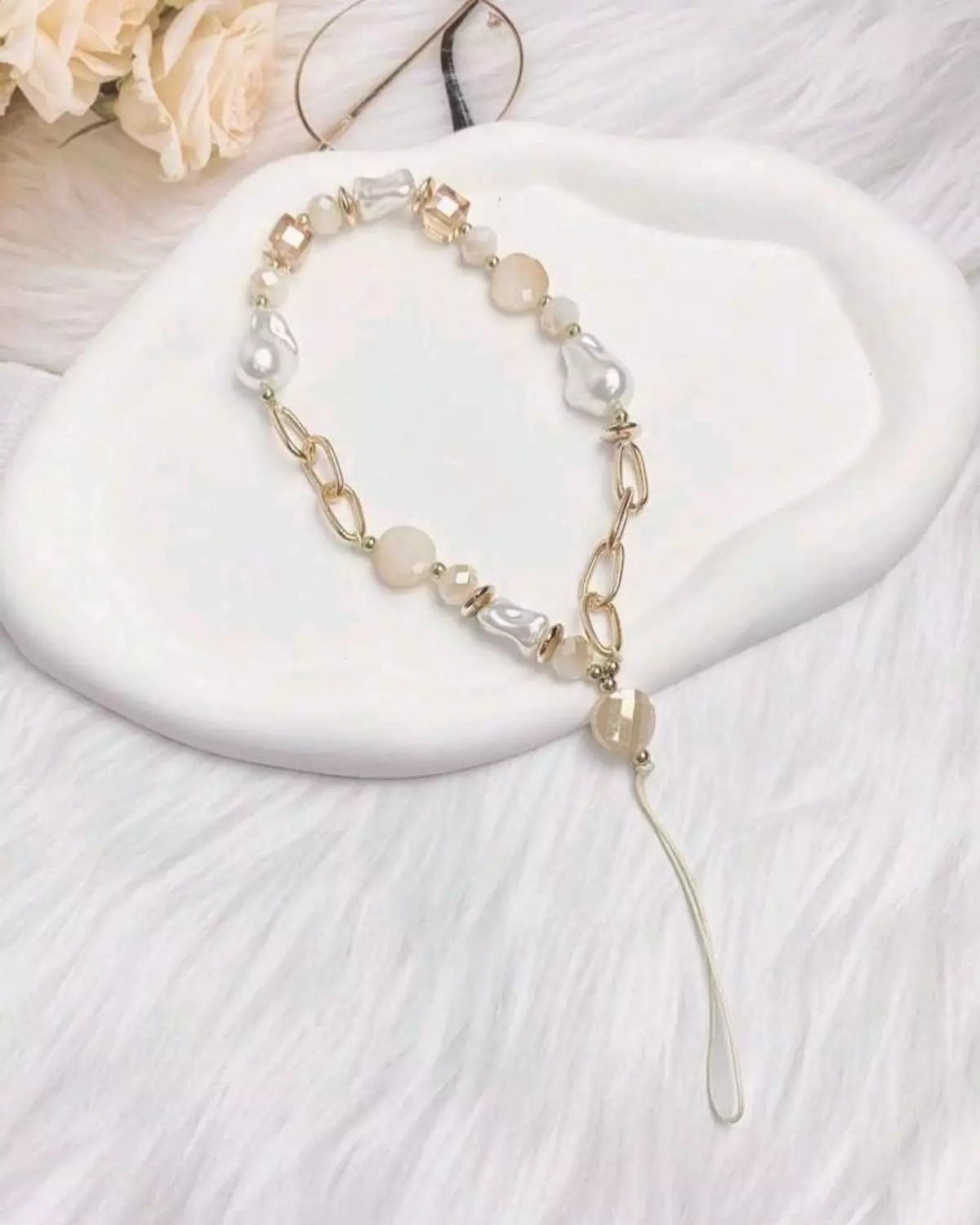 White pearl Mobile Chain 2