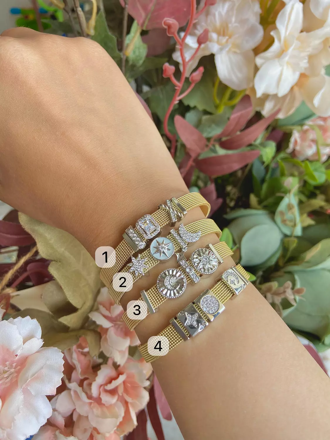 Charming gold bracelet 1