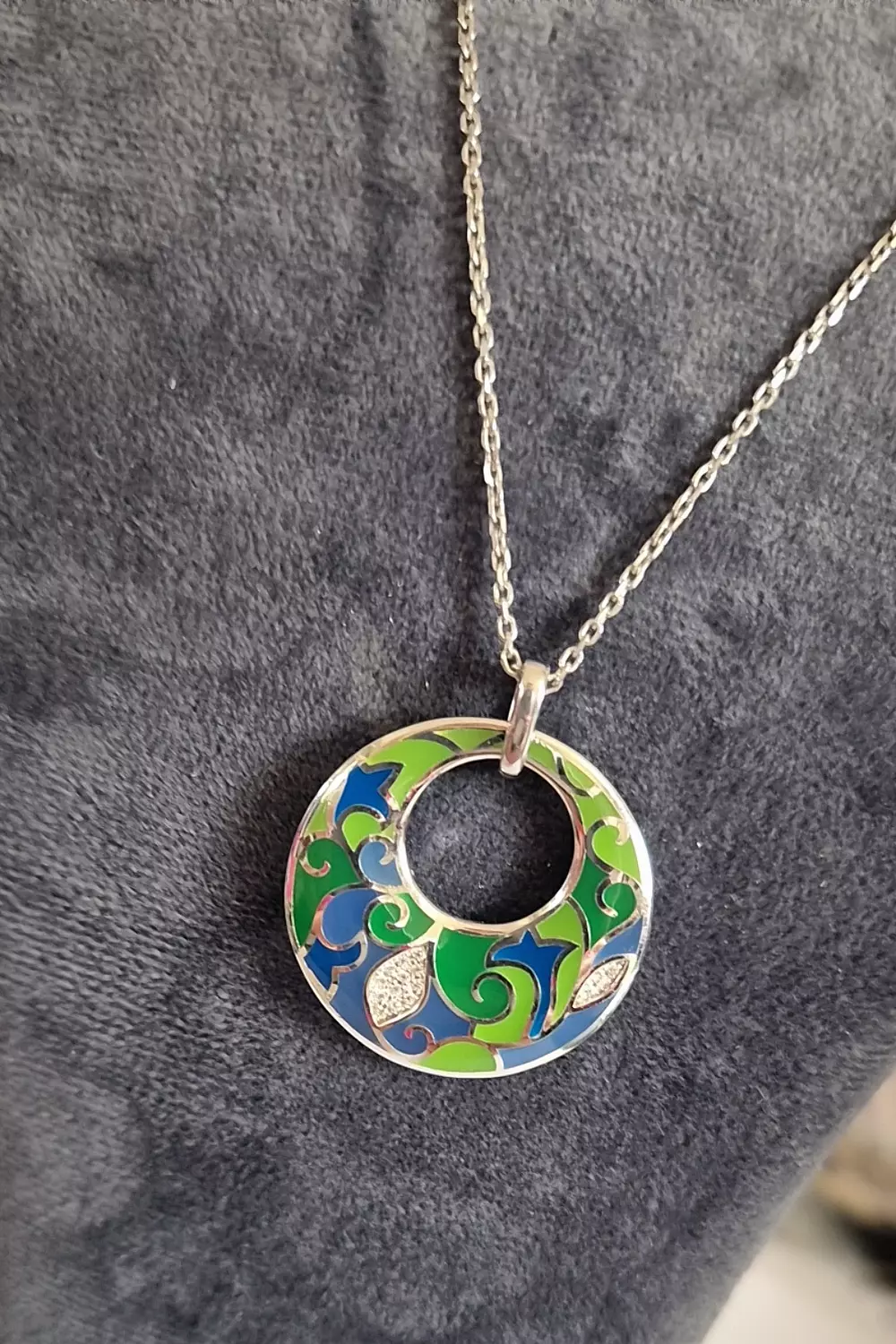 Earthy floral enamel necklace 1