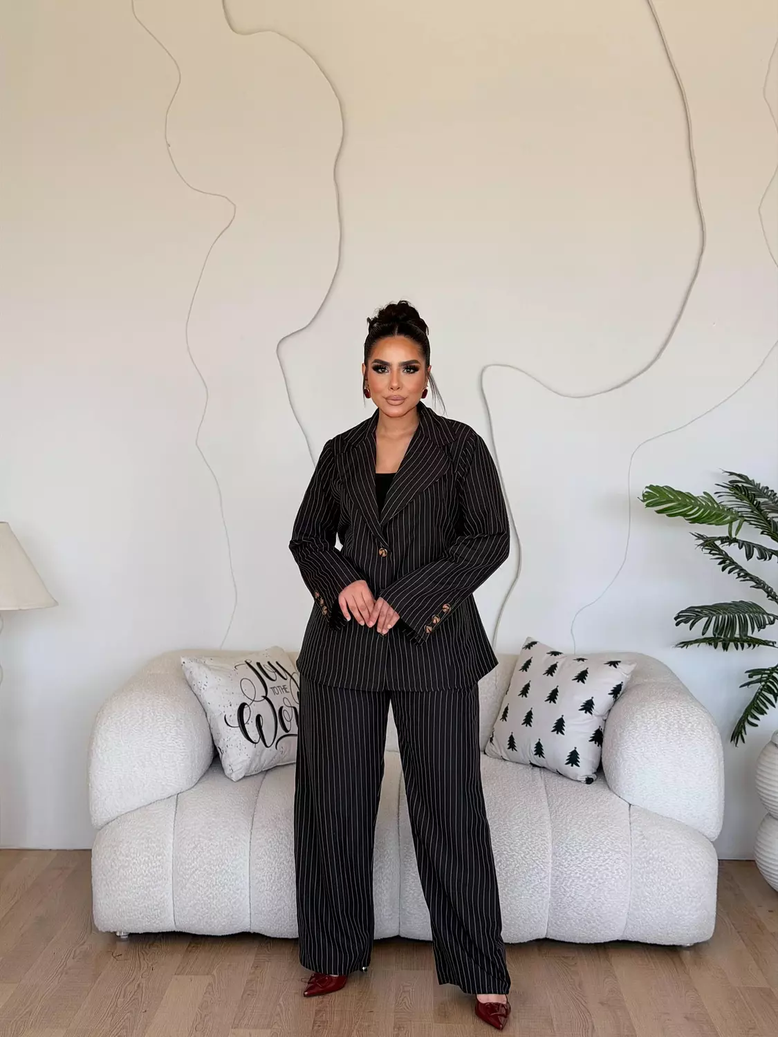 Axis Pinstripe Set In Black 2