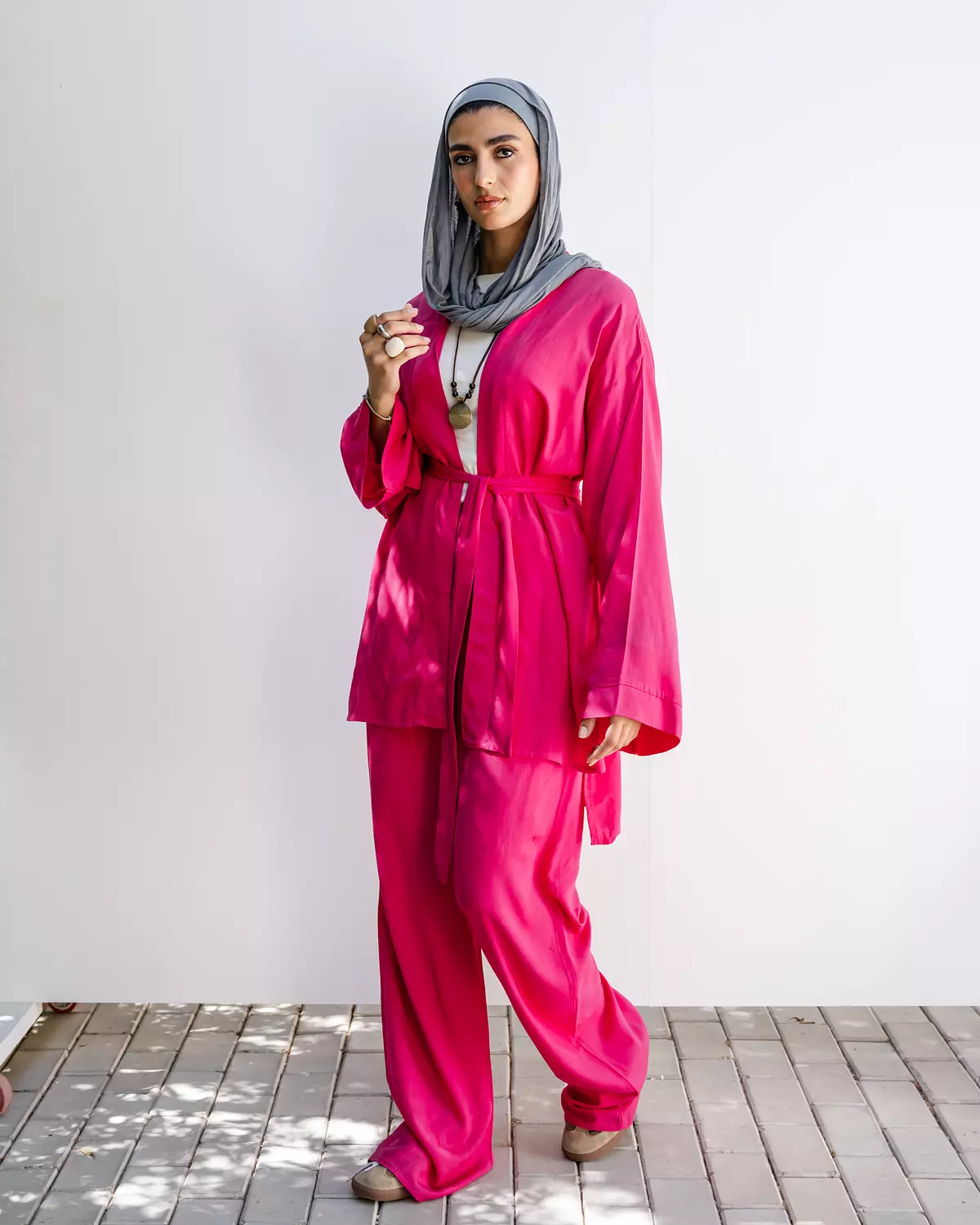 <p style="text-align: center">Linen set in Hot pink</p>