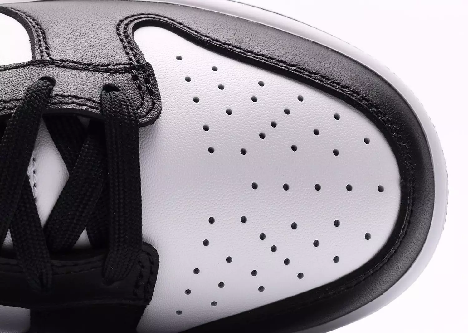 Nike Dunk Low Retro White Black Panda 2