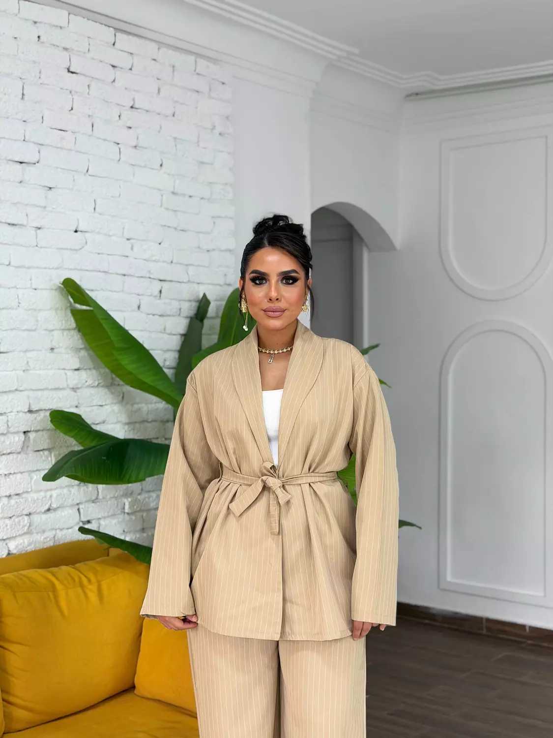 Contour Pinstripe Set in Beige 4