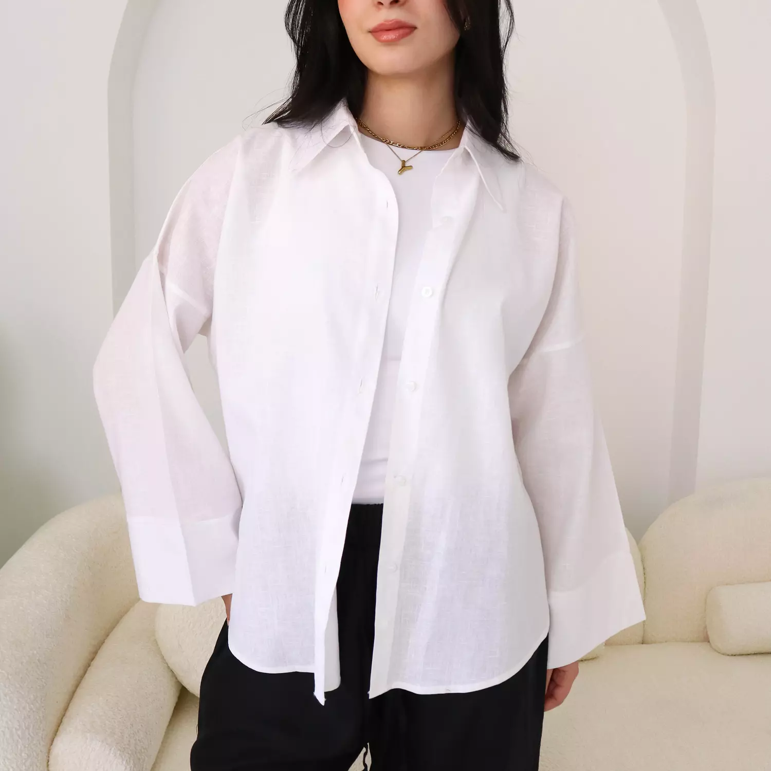 Oversize linen shirt in White  image