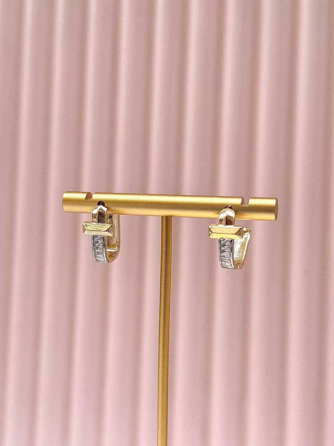 Silverglow Earrings image