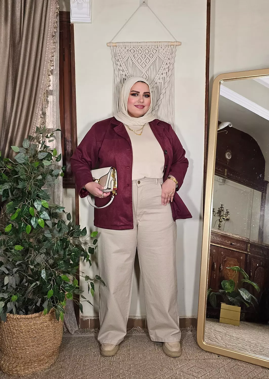 joker pants (in beige) image