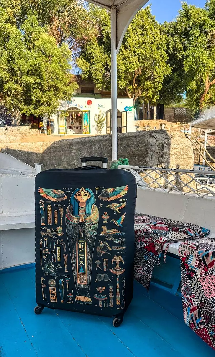 <p style="text-align: center"><strong>Pharaonic suitcase cover </strong></p>