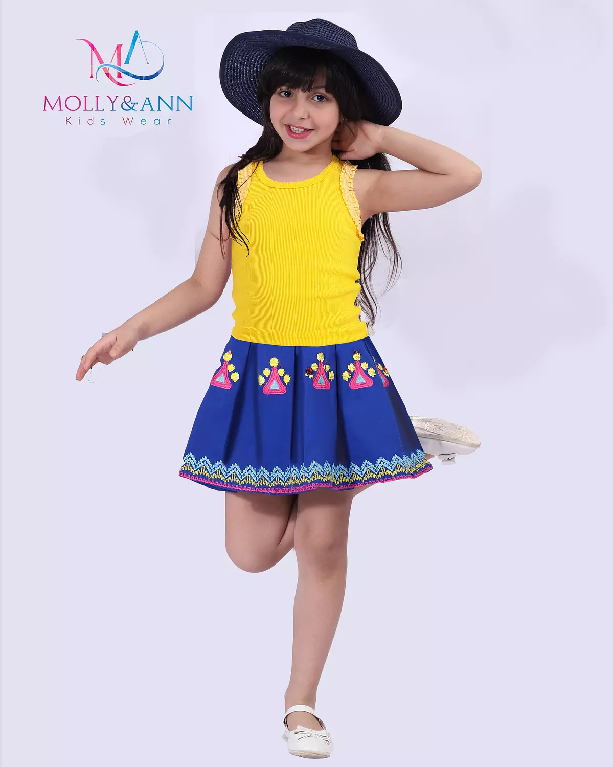 <h3><span style="color: rgb(99, 86, 253)">Skirt</span></h3>