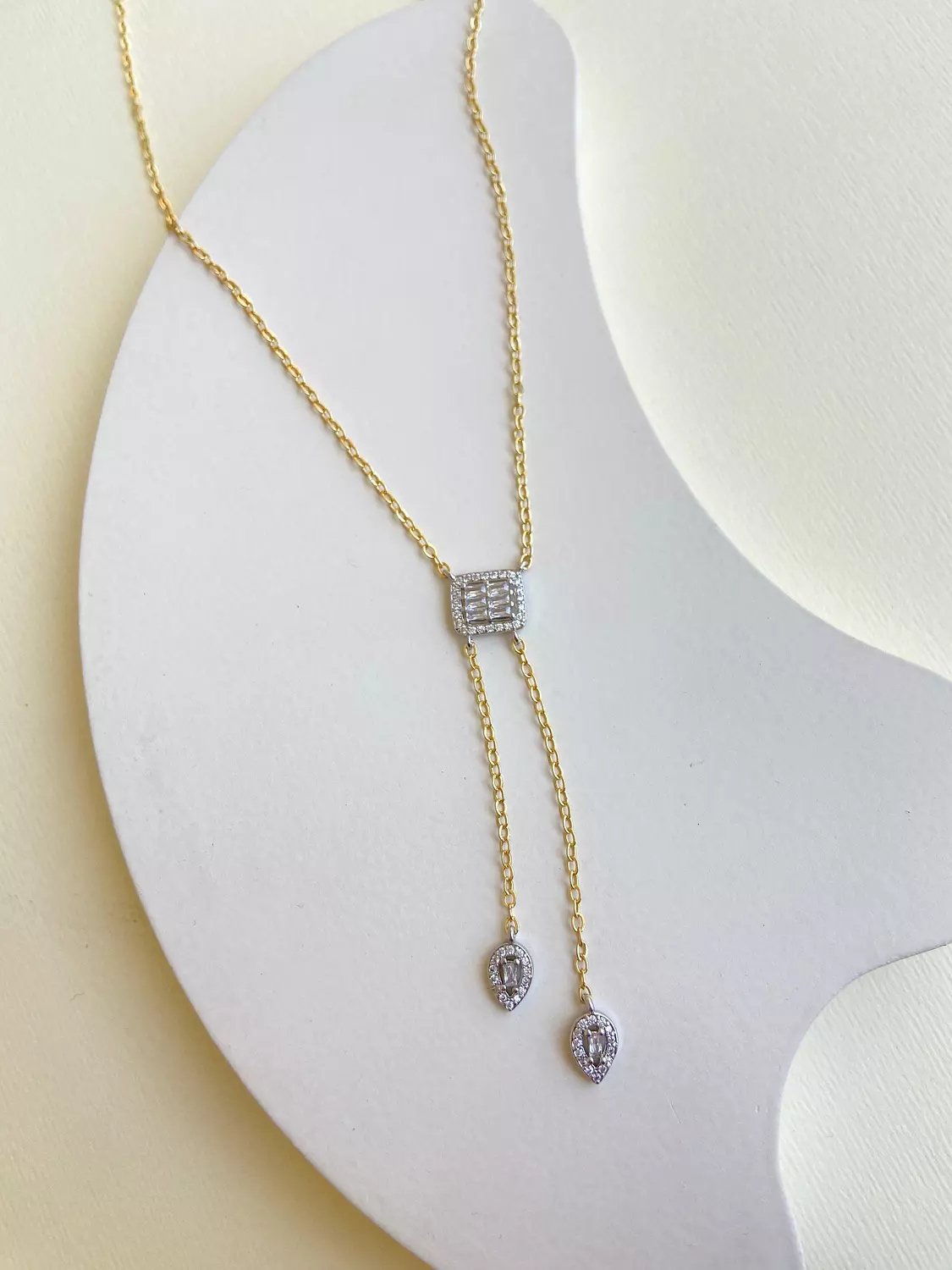 Silver pendant necklace image