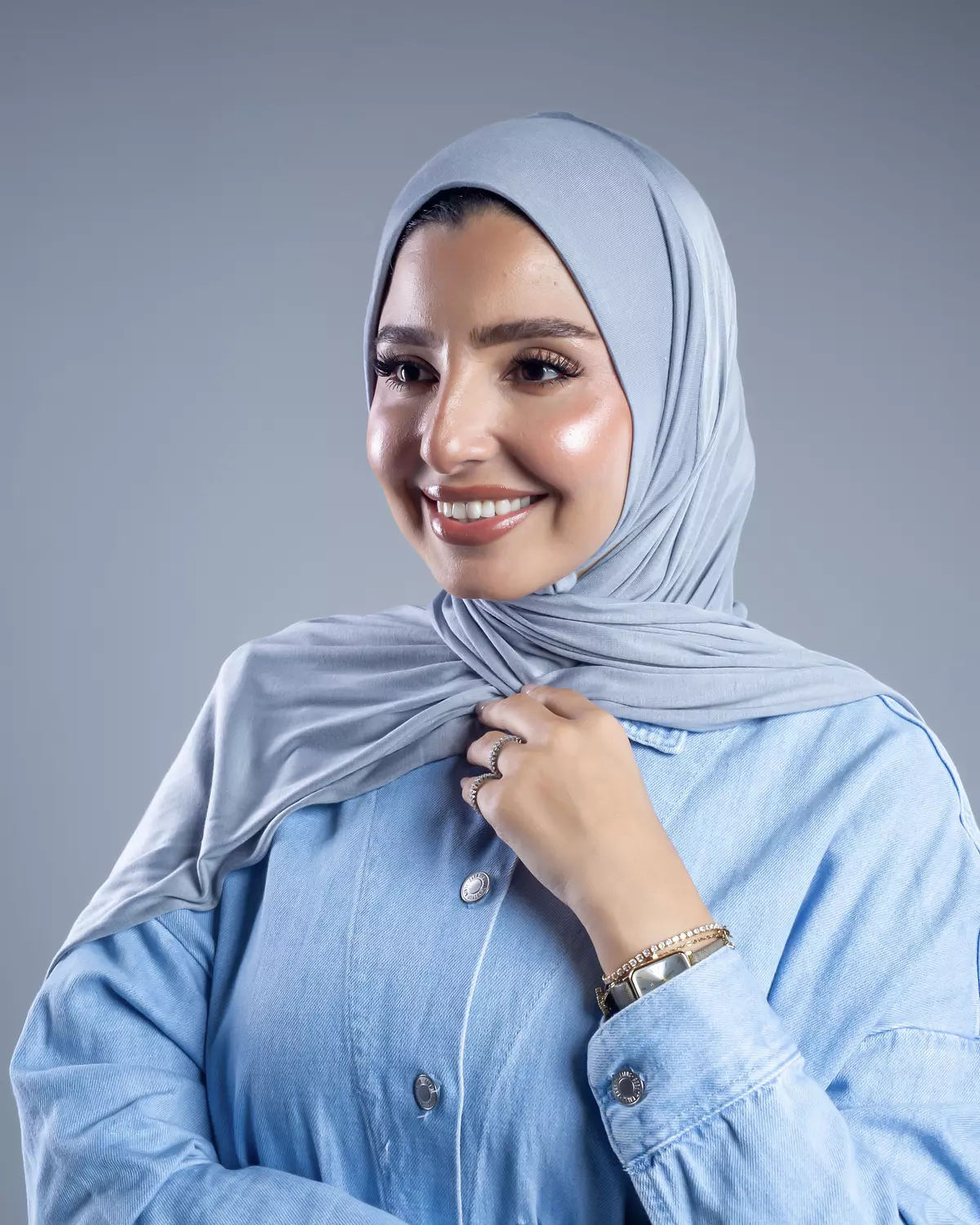 Jamila 2 in 1 light gray cotton scarf image