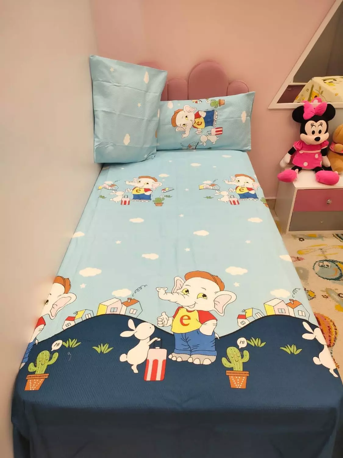 Blue elephant children's bedding set hover image