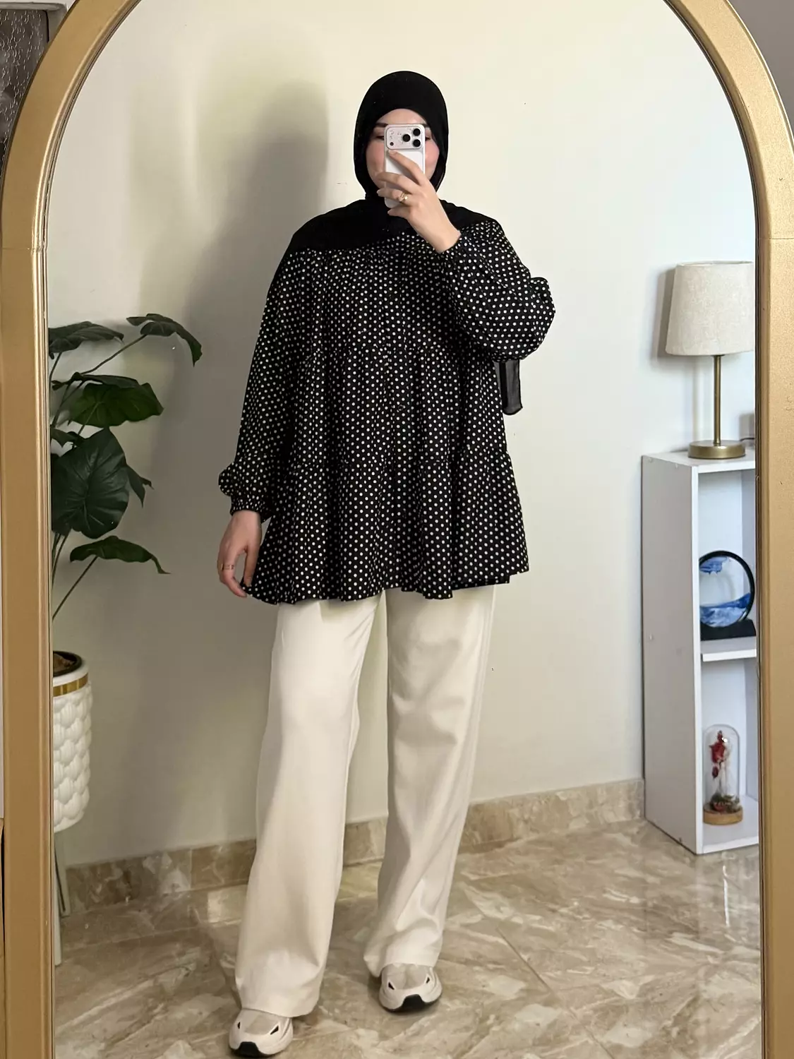 Ruffled Polka Dots Blouse 🖤 5