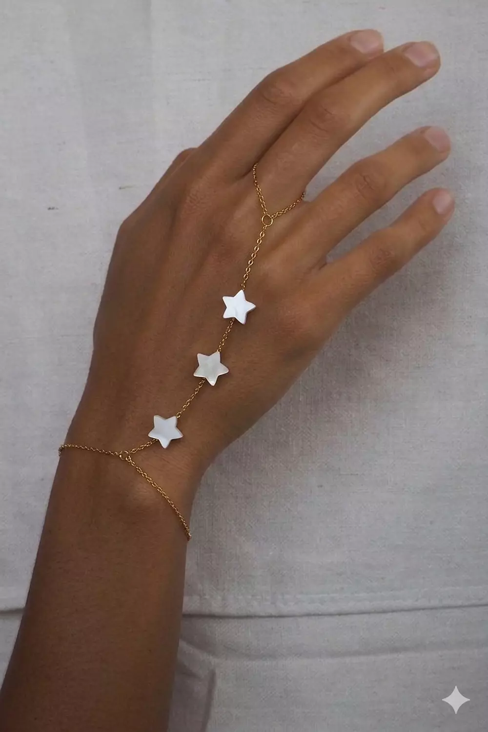 Star Sadaf Handchain image