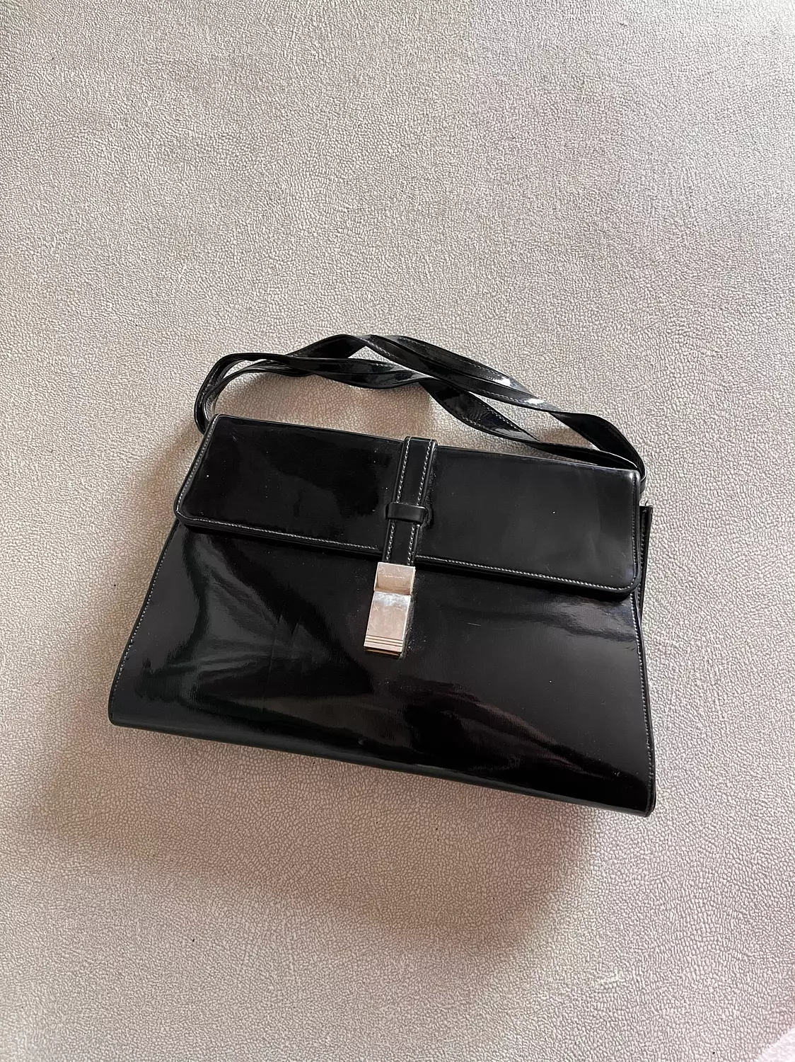 Chic black bag image
