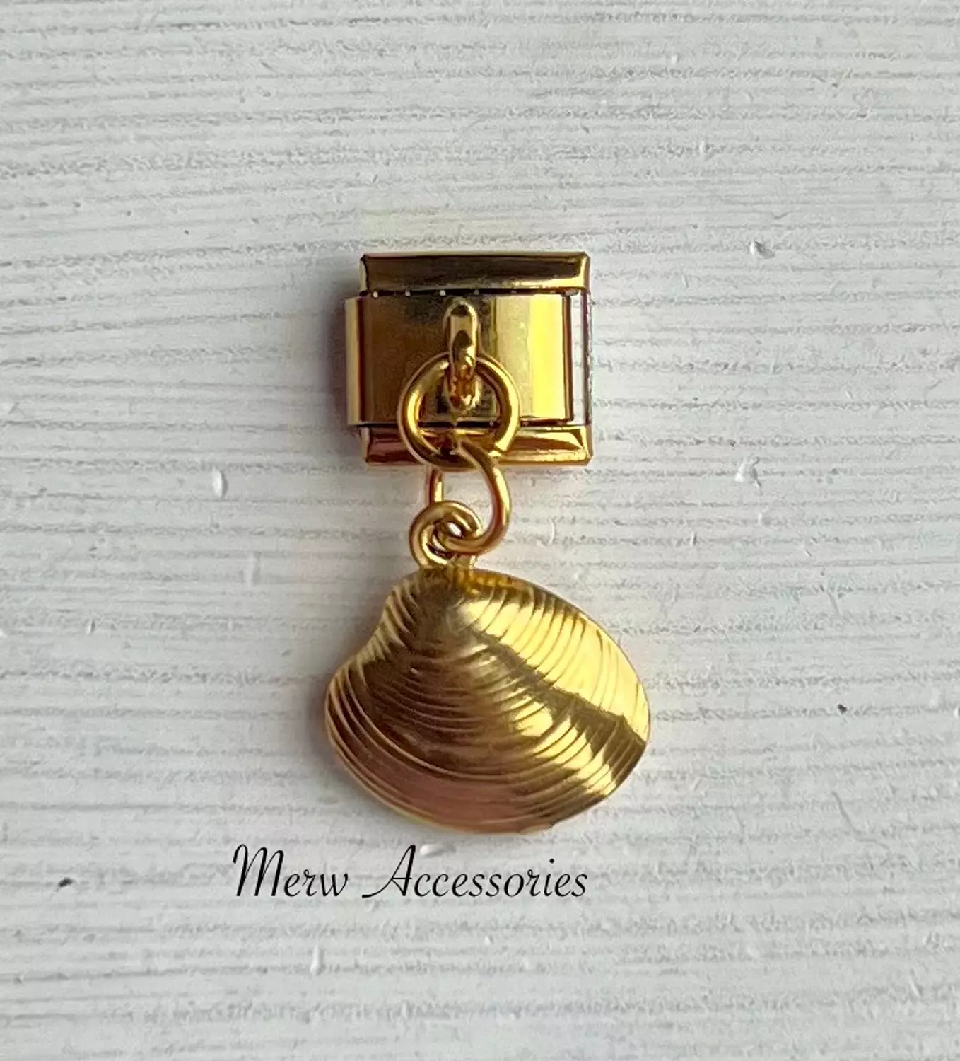 Simple shell charm image