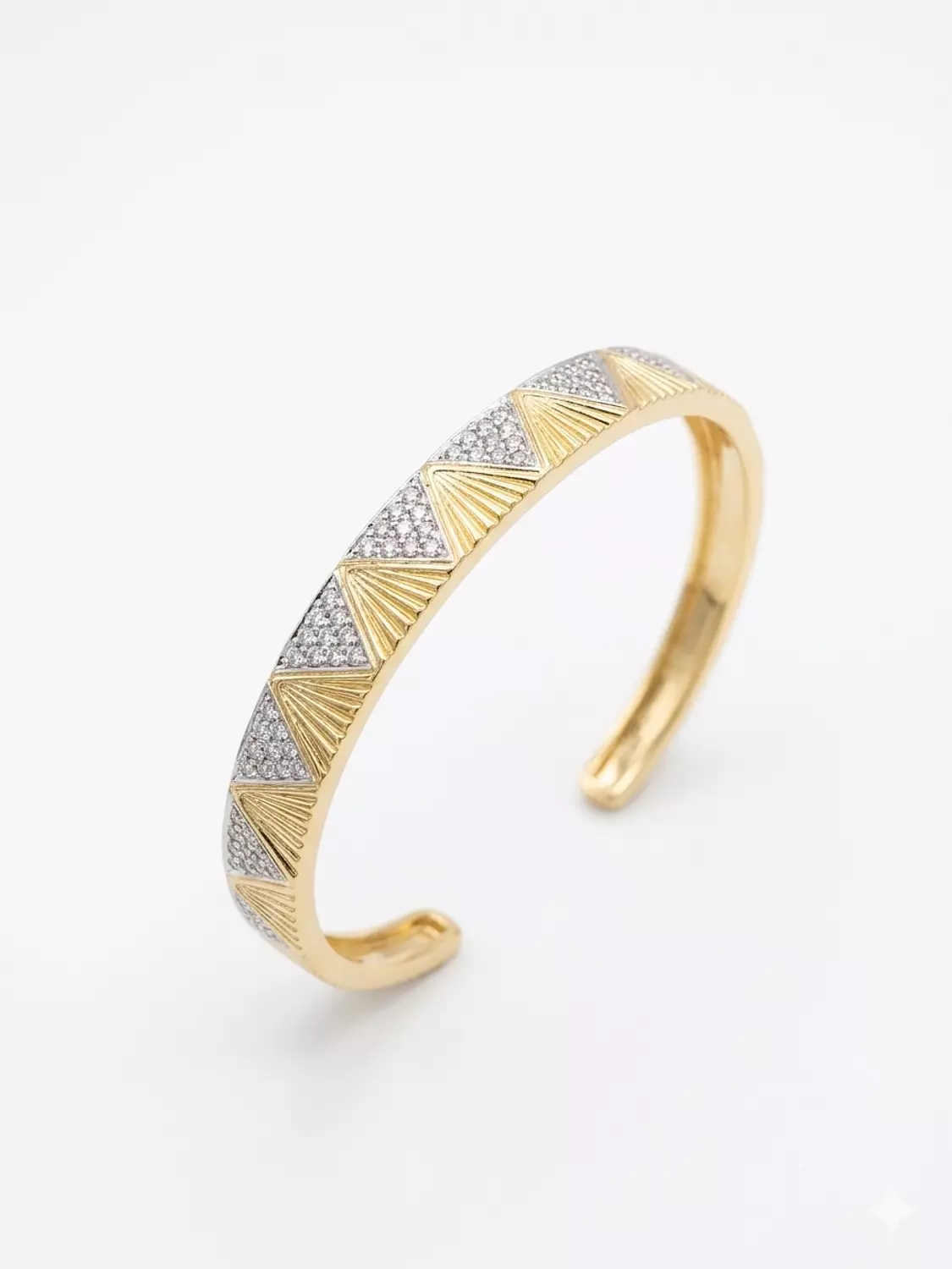 Bracelet B570 hover image