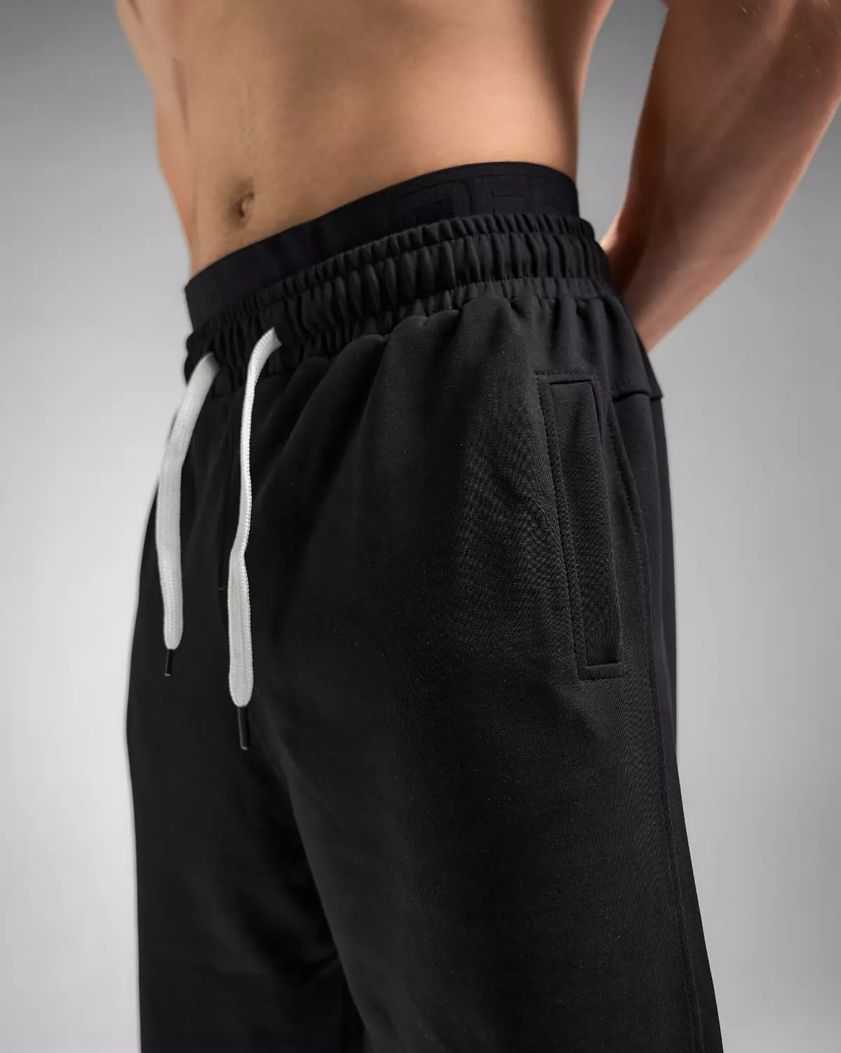 CLASSIC BAGGY SWEATS- black 2