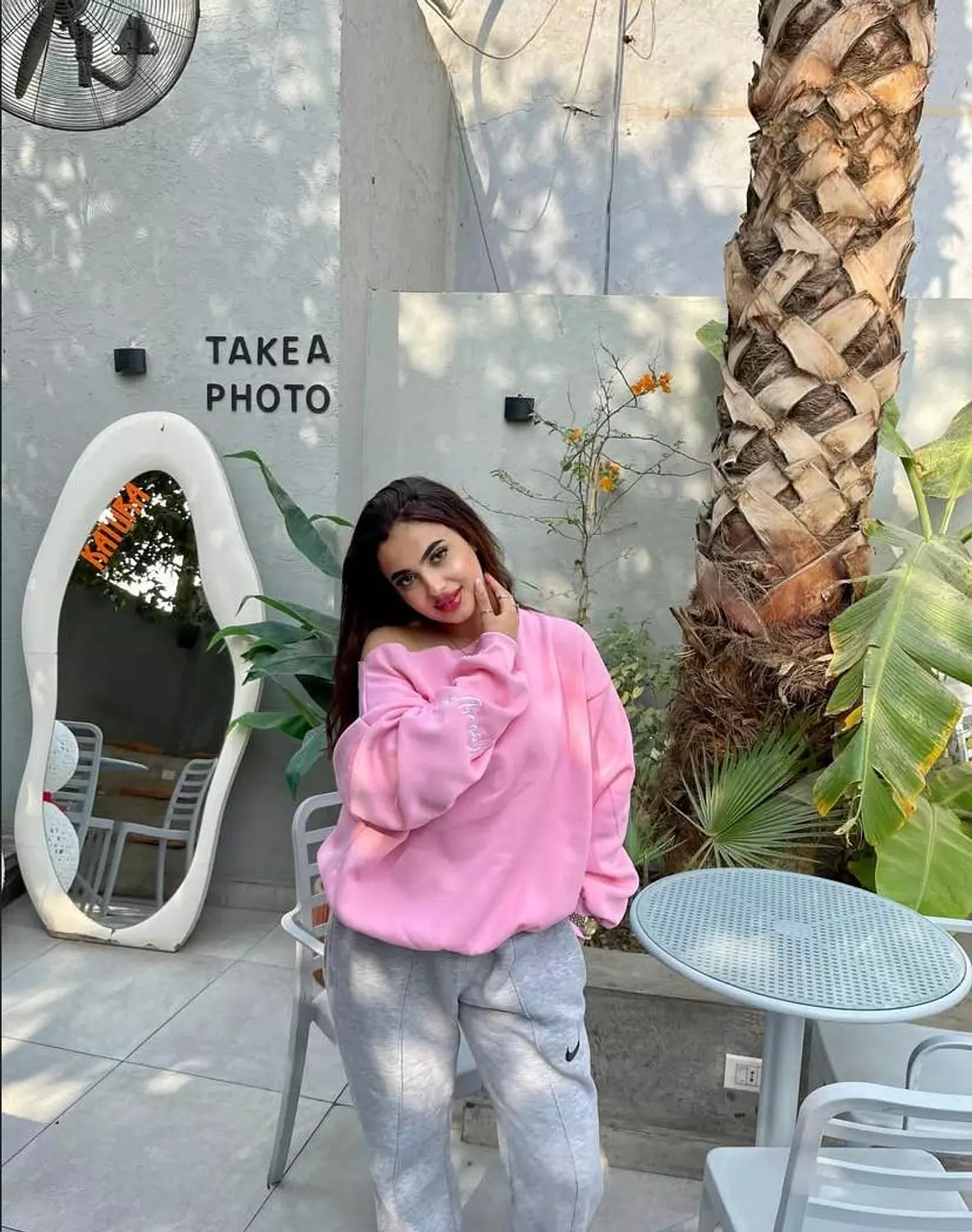 hoodie off shoulder 5