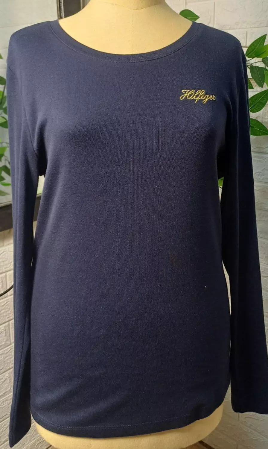 Tommy Hilfiger Women's Script Embroidery Long Sleeve Top image