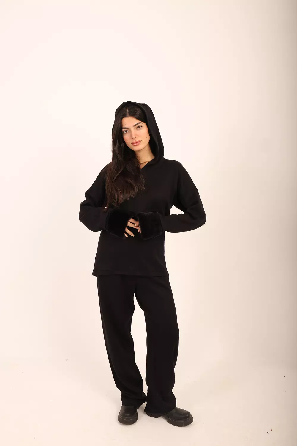 Furline Black Knit Set  3