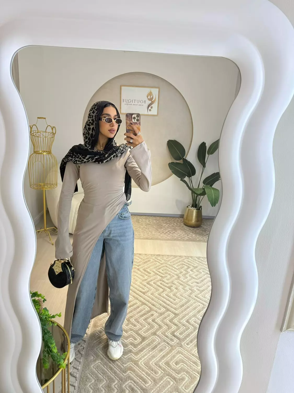 Cafe Belt Blouse image
