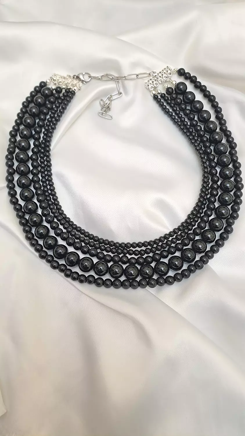 Enchanted black necklace  image