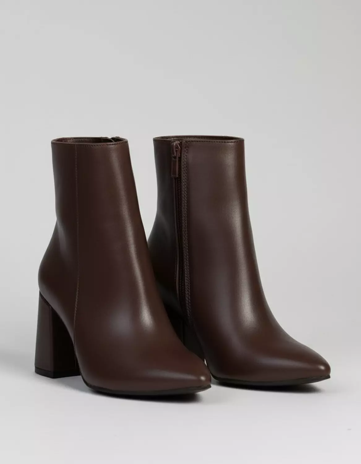 Stylish Leather Ankle Boots – Medium Heel, Side Zipper 5