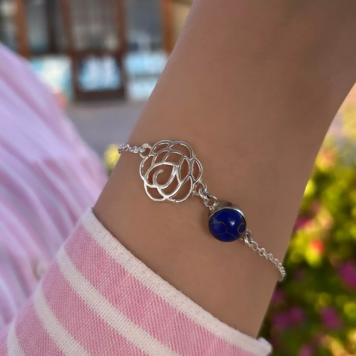 Floral bracelet (blue) image