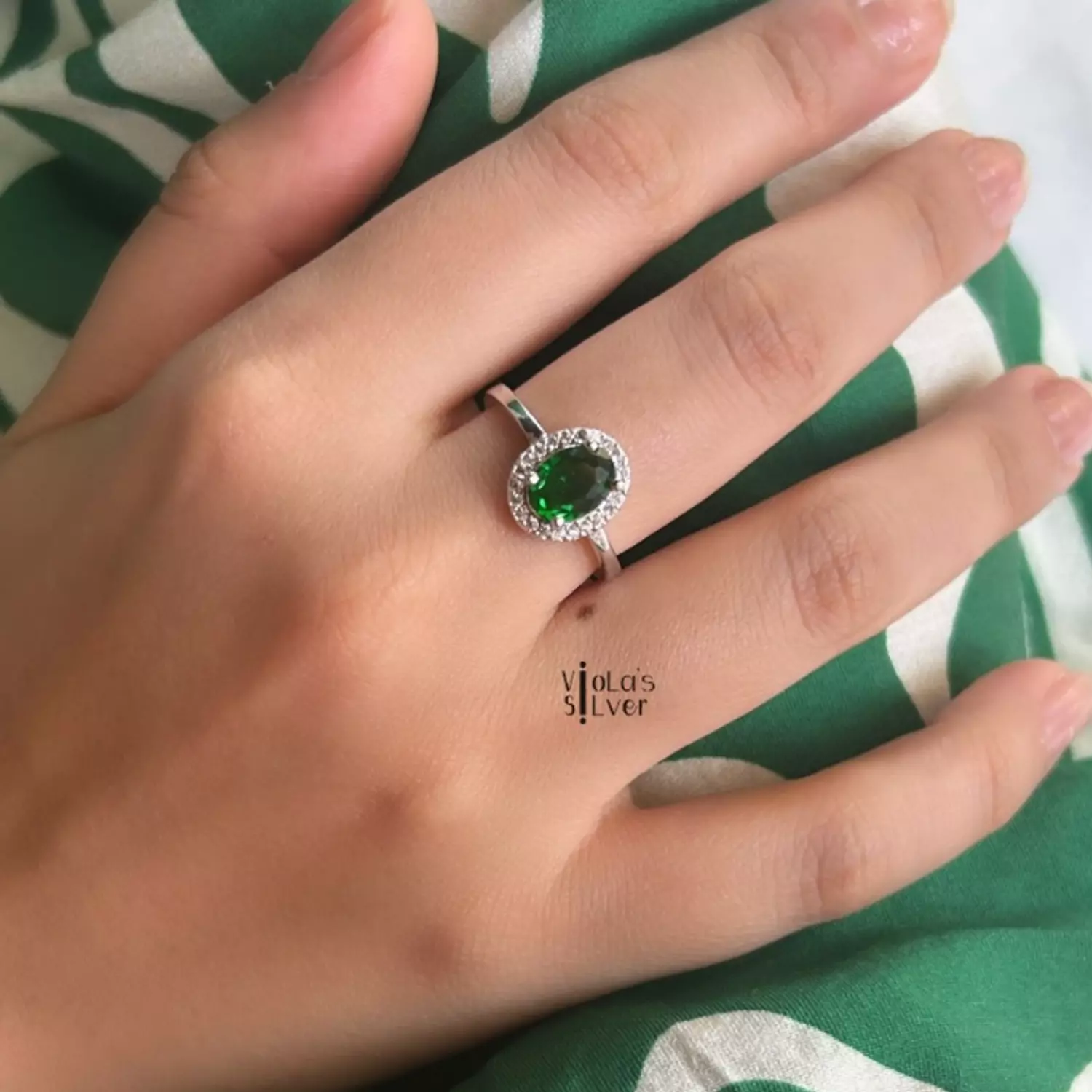 Emerald Zircon ring image