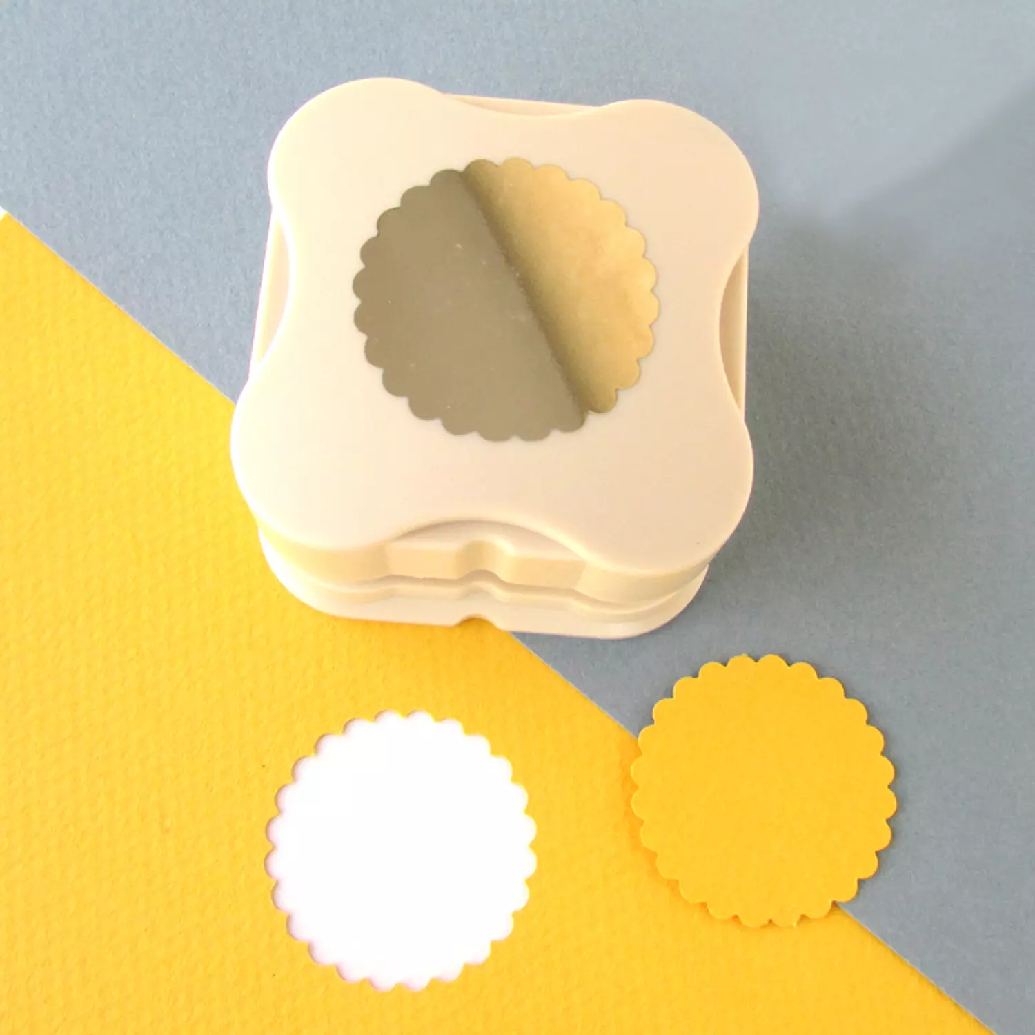 Any where Paper punch with magnet KM-6615 4