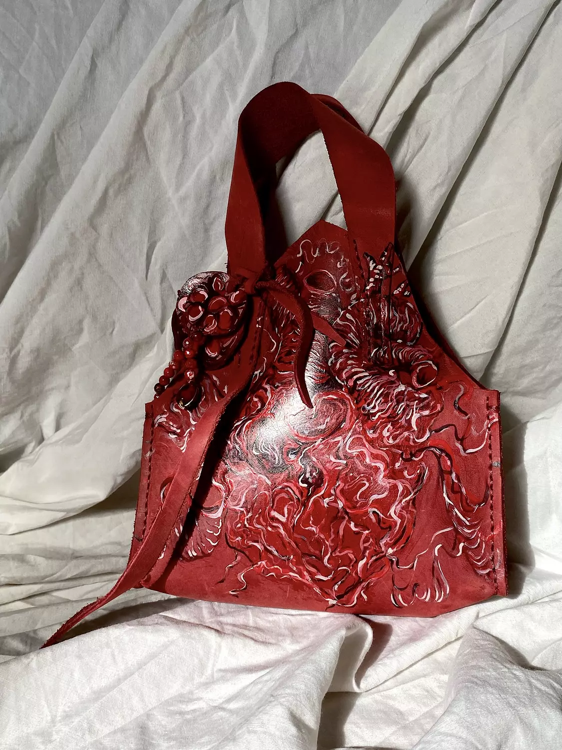 The “ pomegranate bag” image