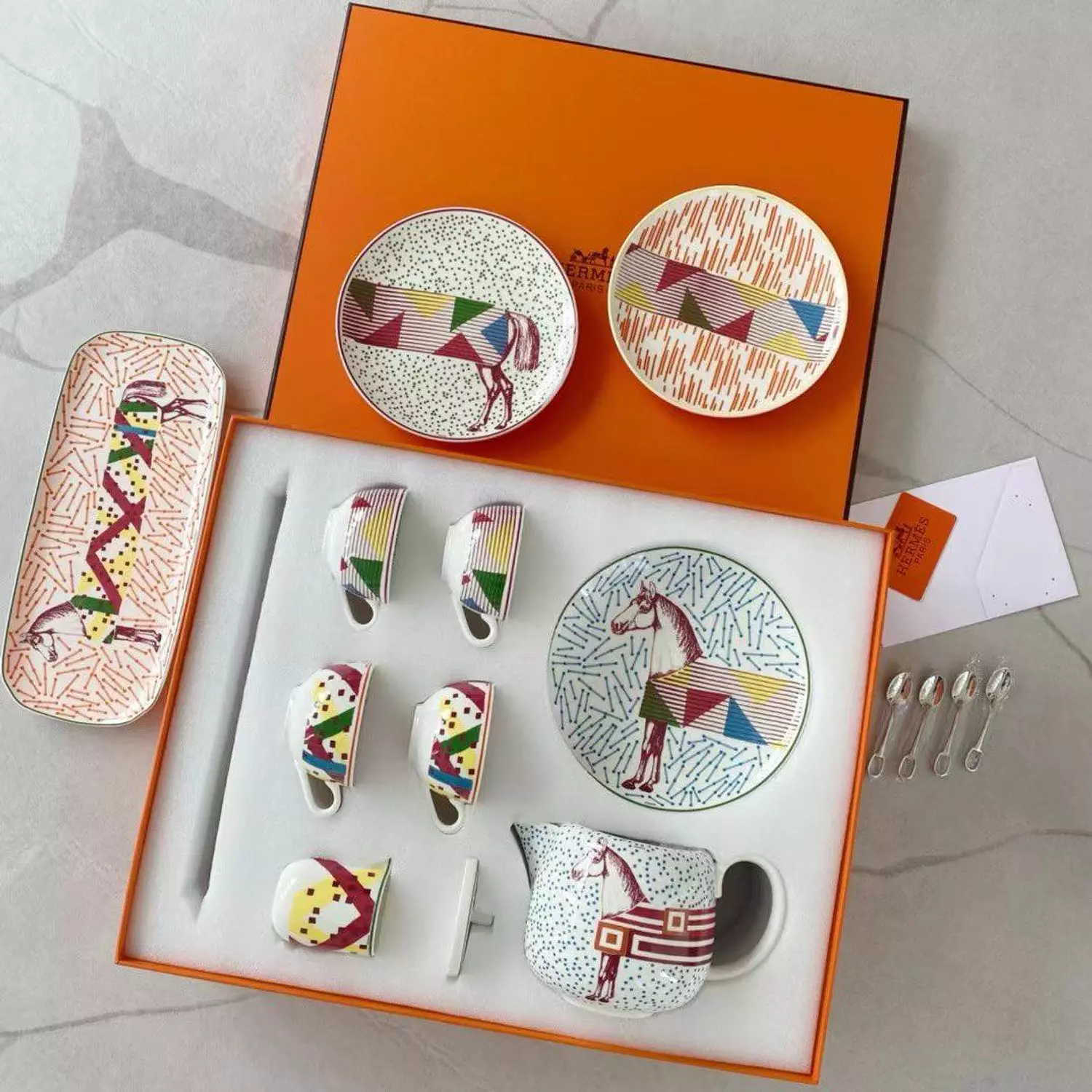 Hermès Hippomobile porcelain tea set image