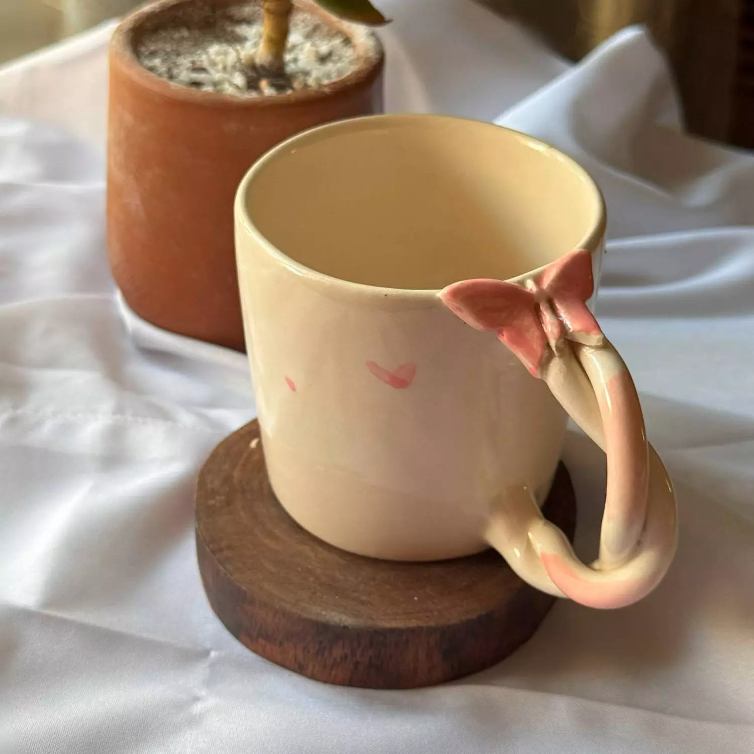 pinkie butterfly mug 2