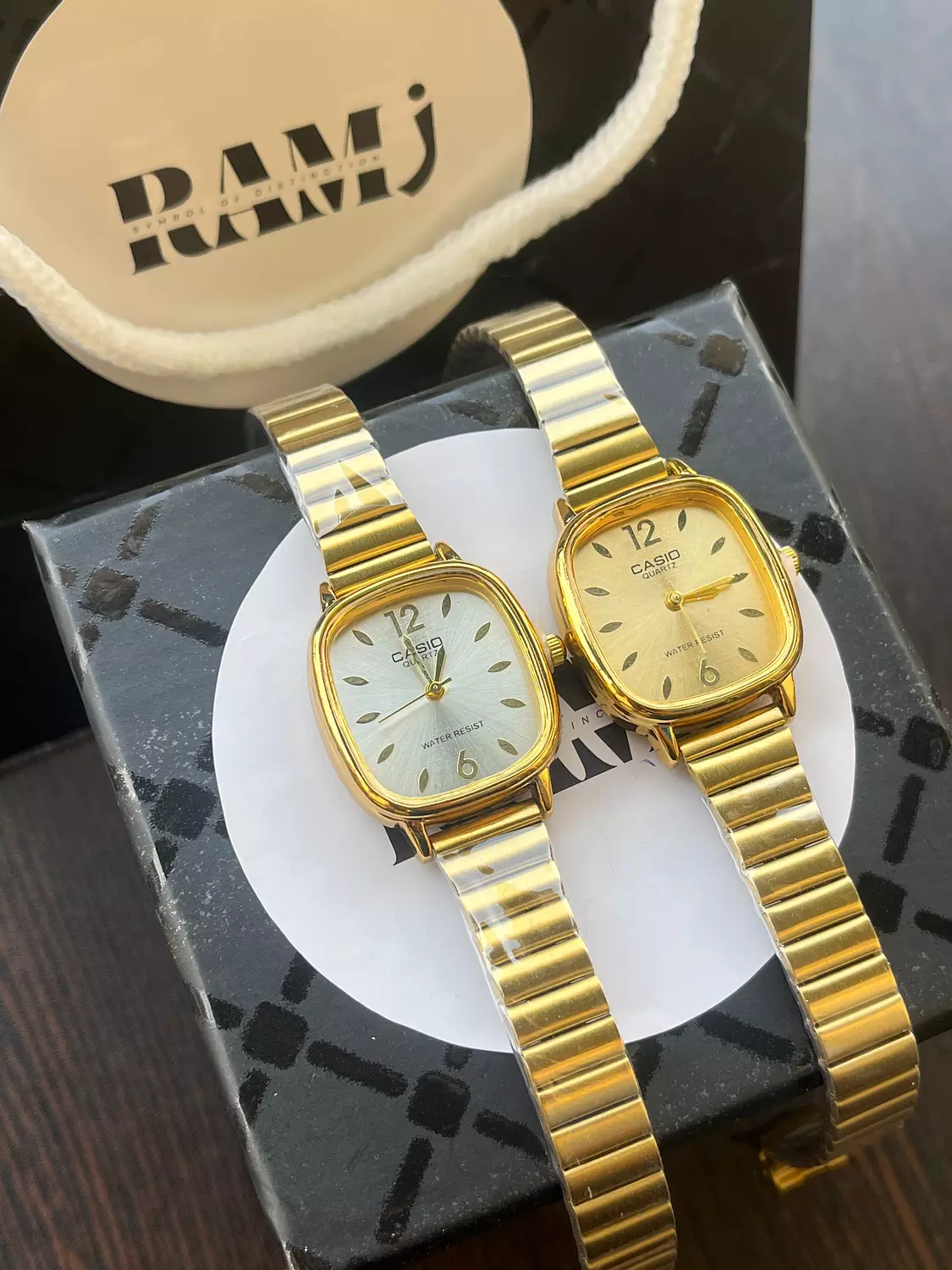 Casio circular hover image