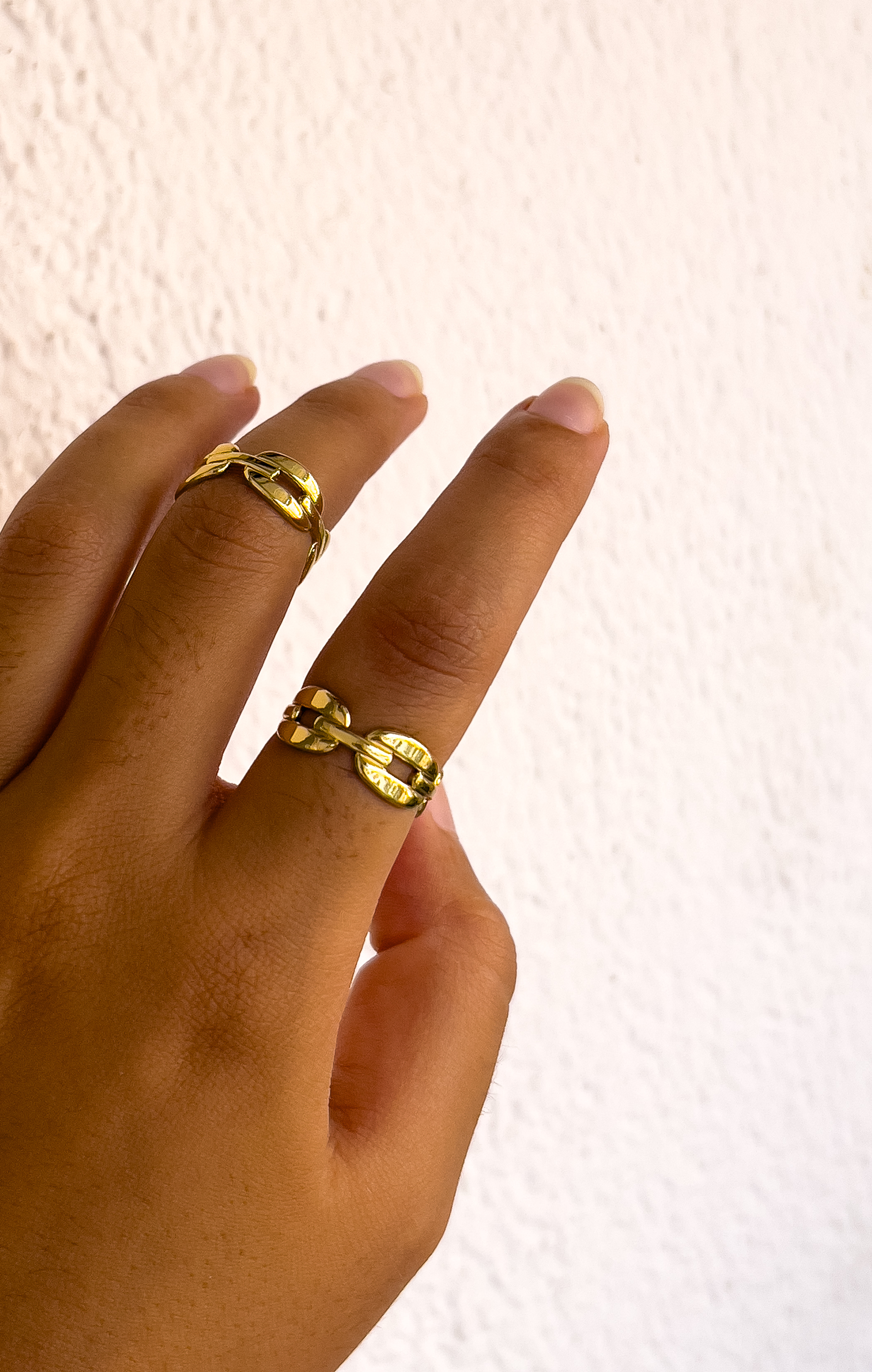 Linked Rings 1