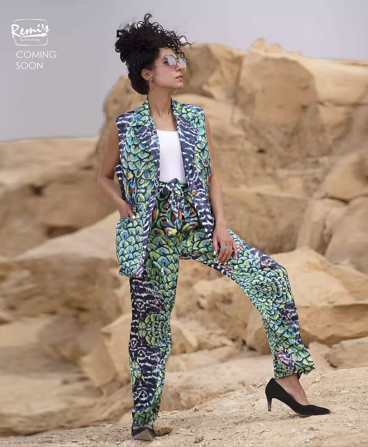 Peacock print set image