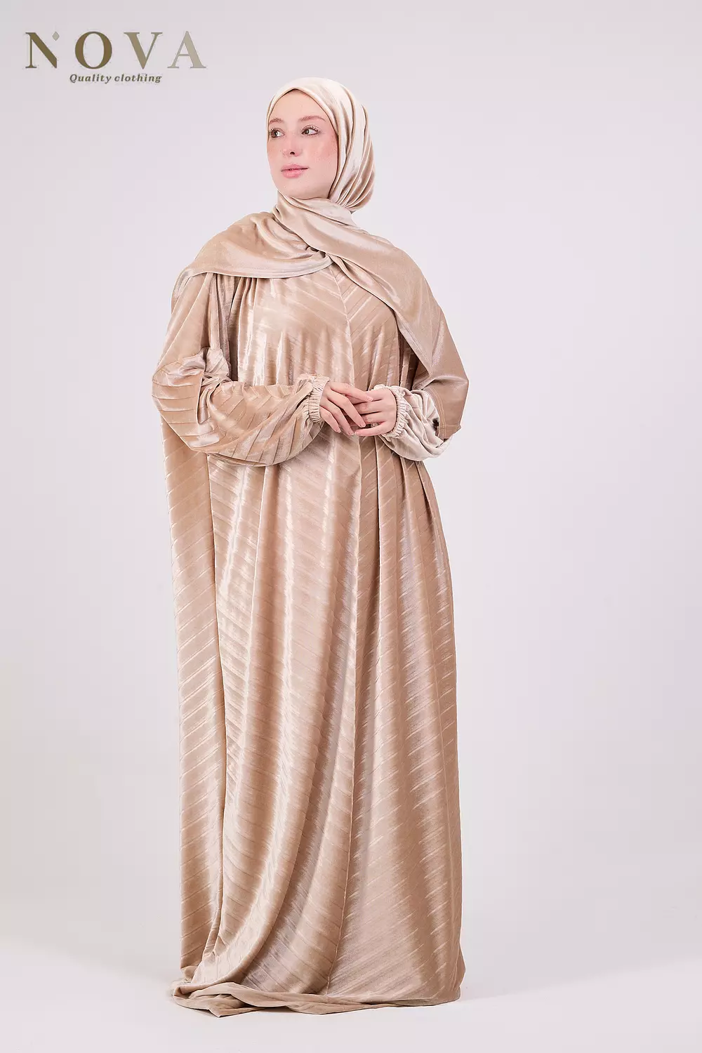 Champagne pleated velvet  1