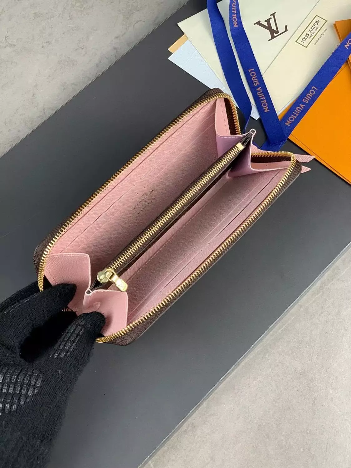 Lv wallet 3