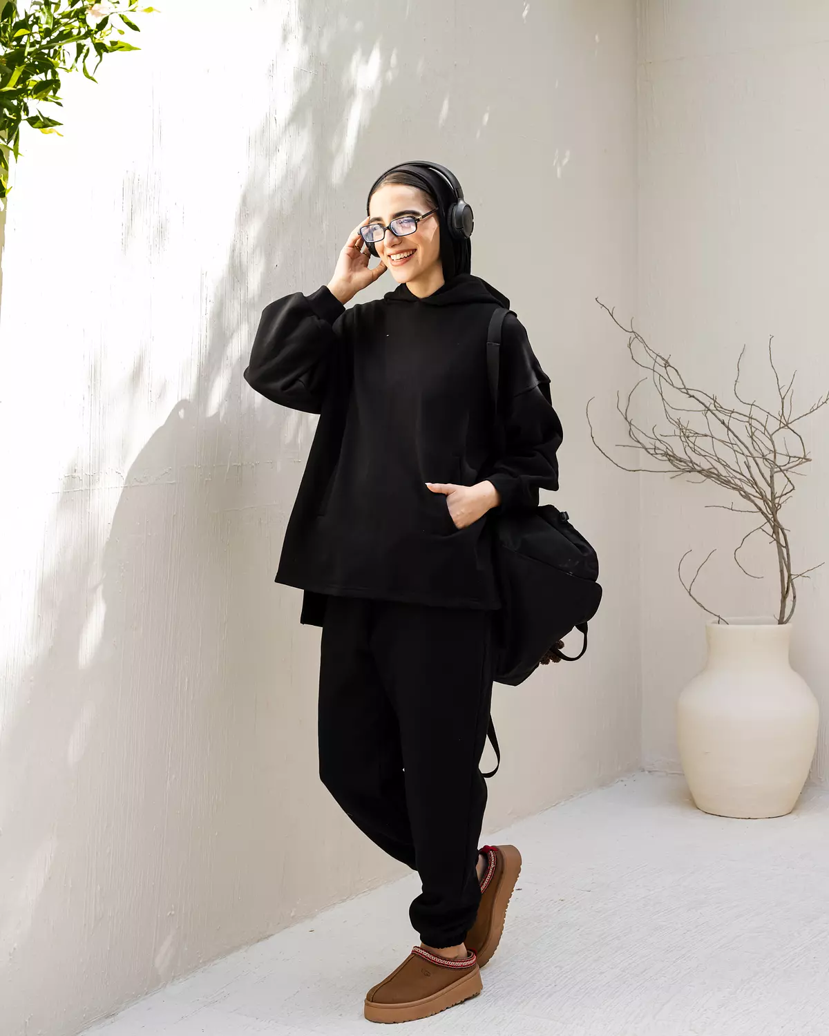 Hoodie Top In black  2