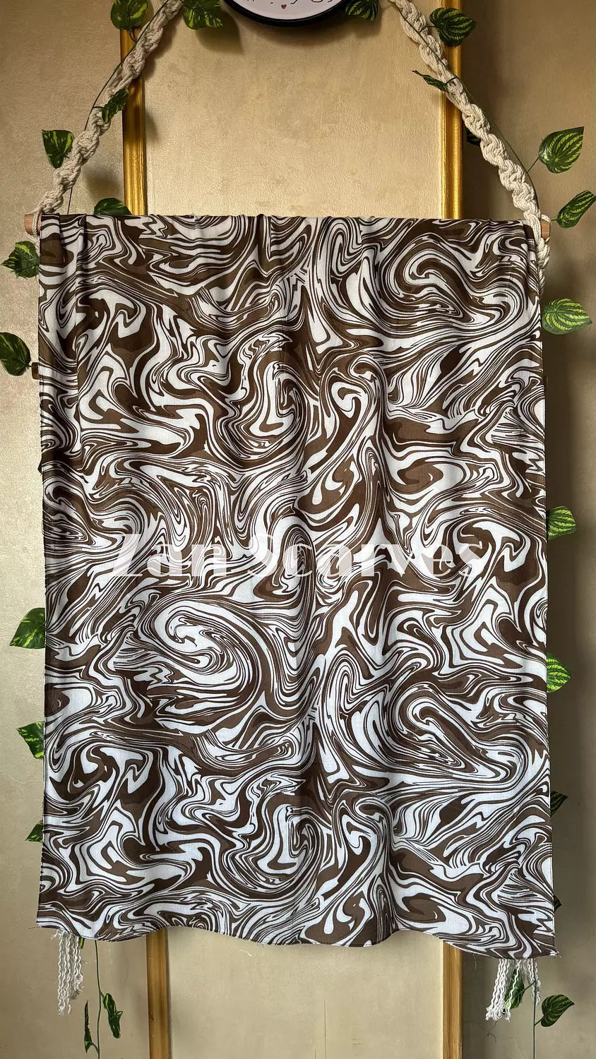 Brown Waves hover image