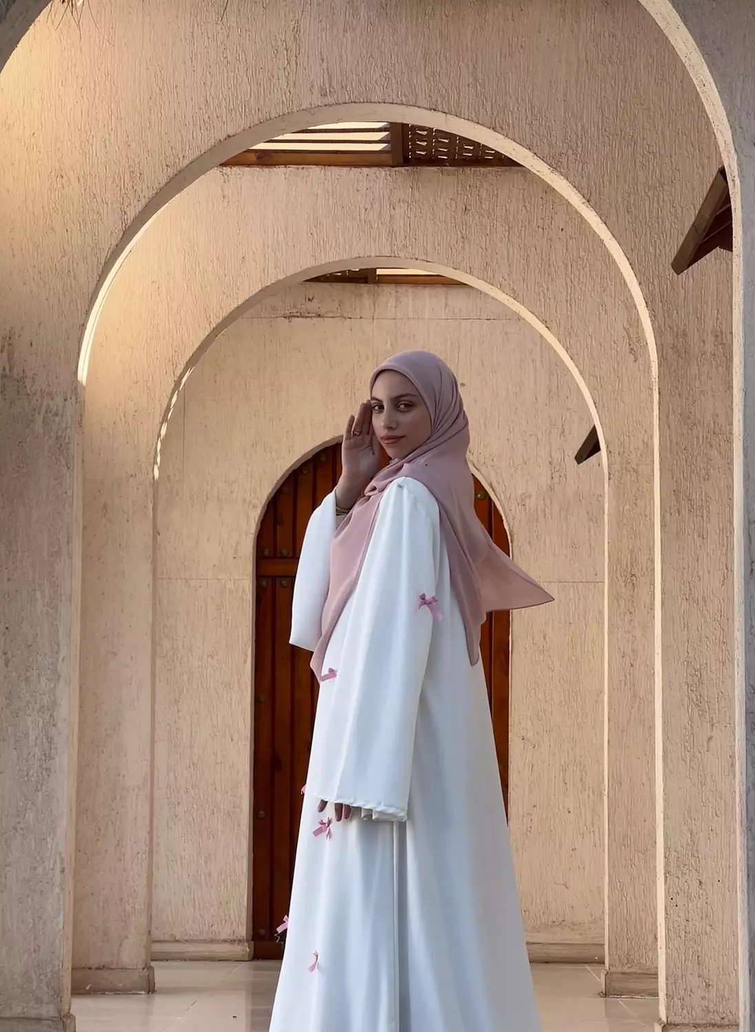 فيونكة hover image