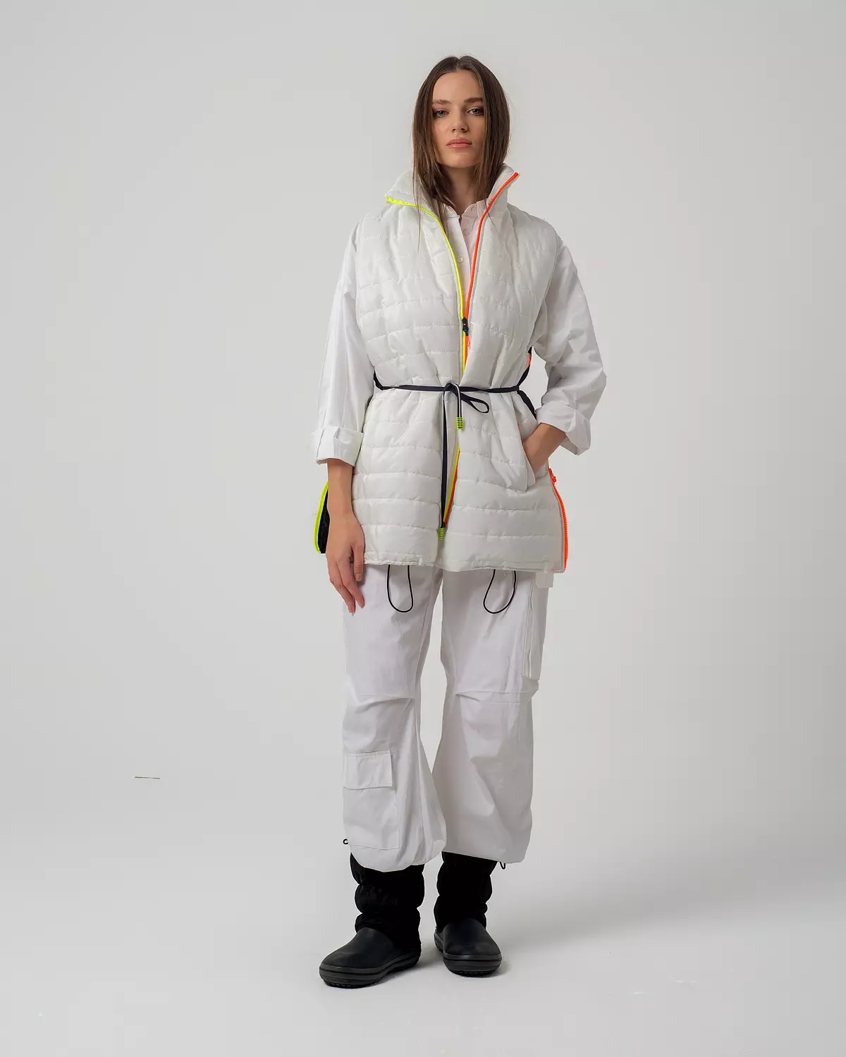 White Pump Vest With Funky Zipper 3